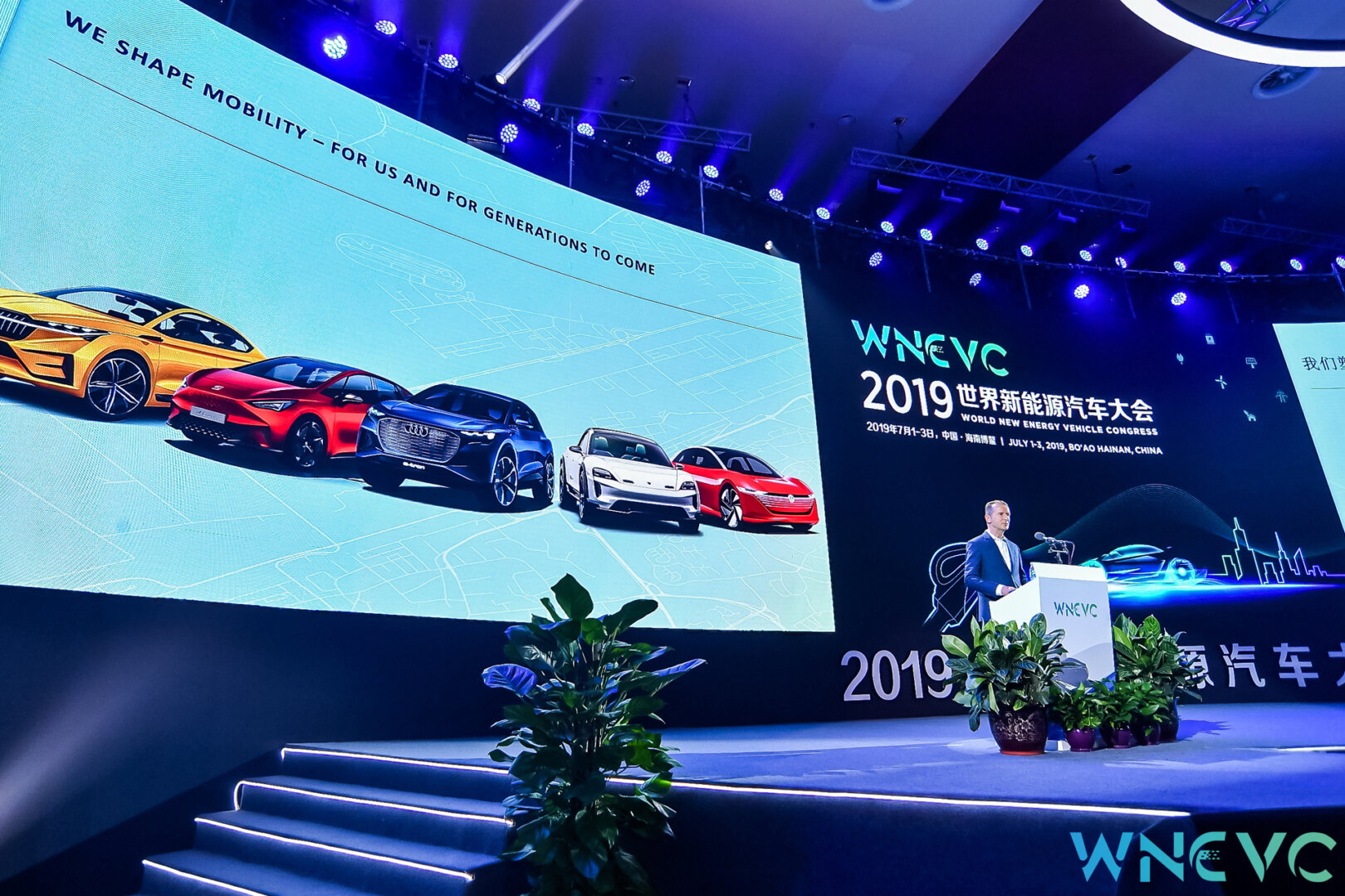 Volkswagen Konzernchef Herbert Diess auf dem World New Energy Vehicle Congress